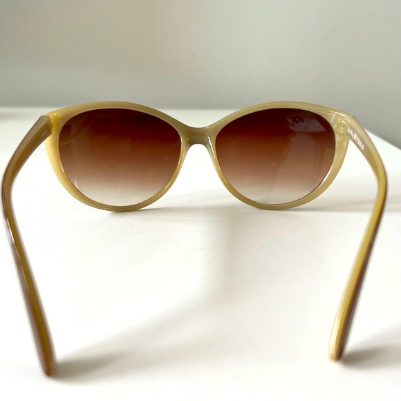 Gorgeous brown Dana Buchman Sunglasses. - Picture 3 of 6